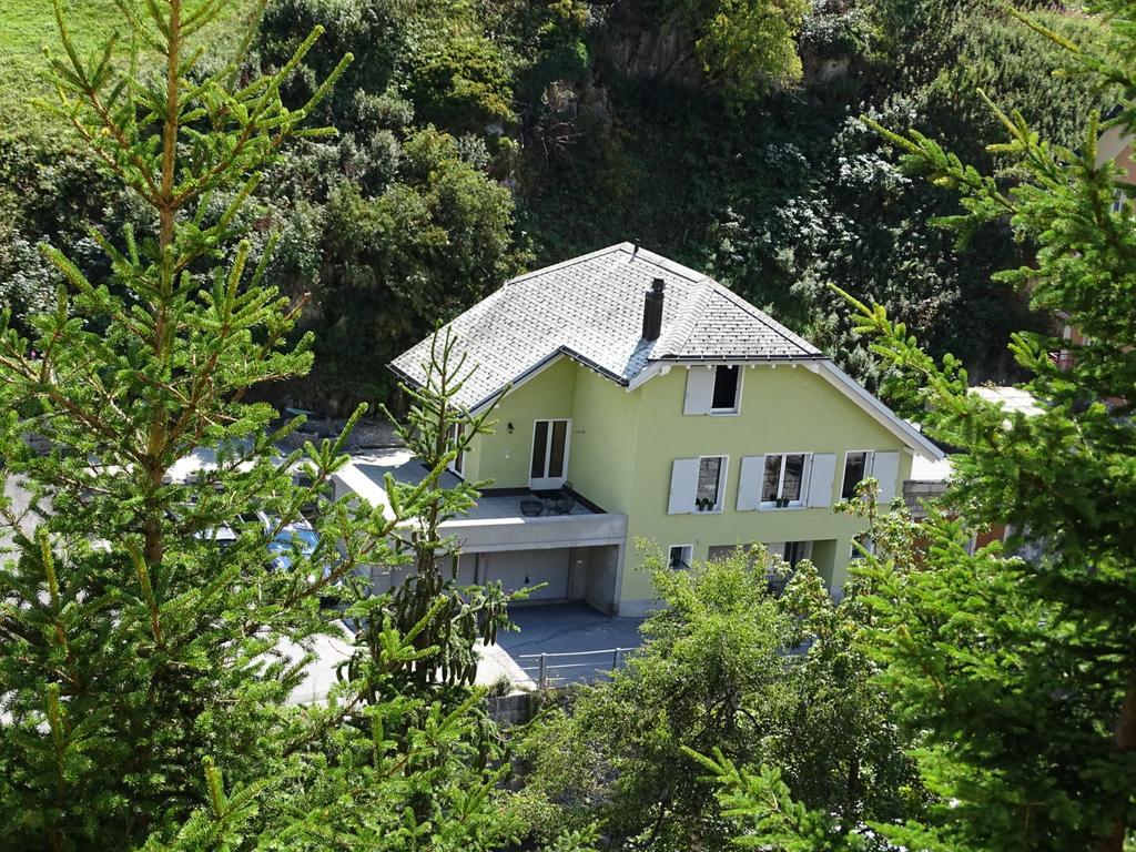 Ferienhaus Gruener Heinrich Villa Andermatt Exterior photo